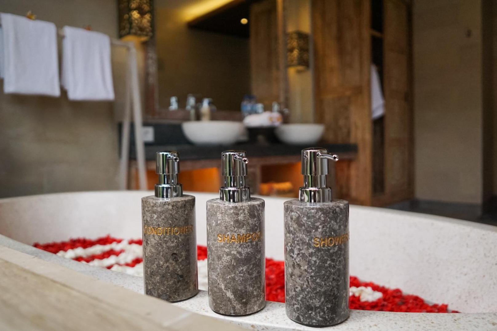 Happy Honeymoon Private Villa Ubud Extérieur photo